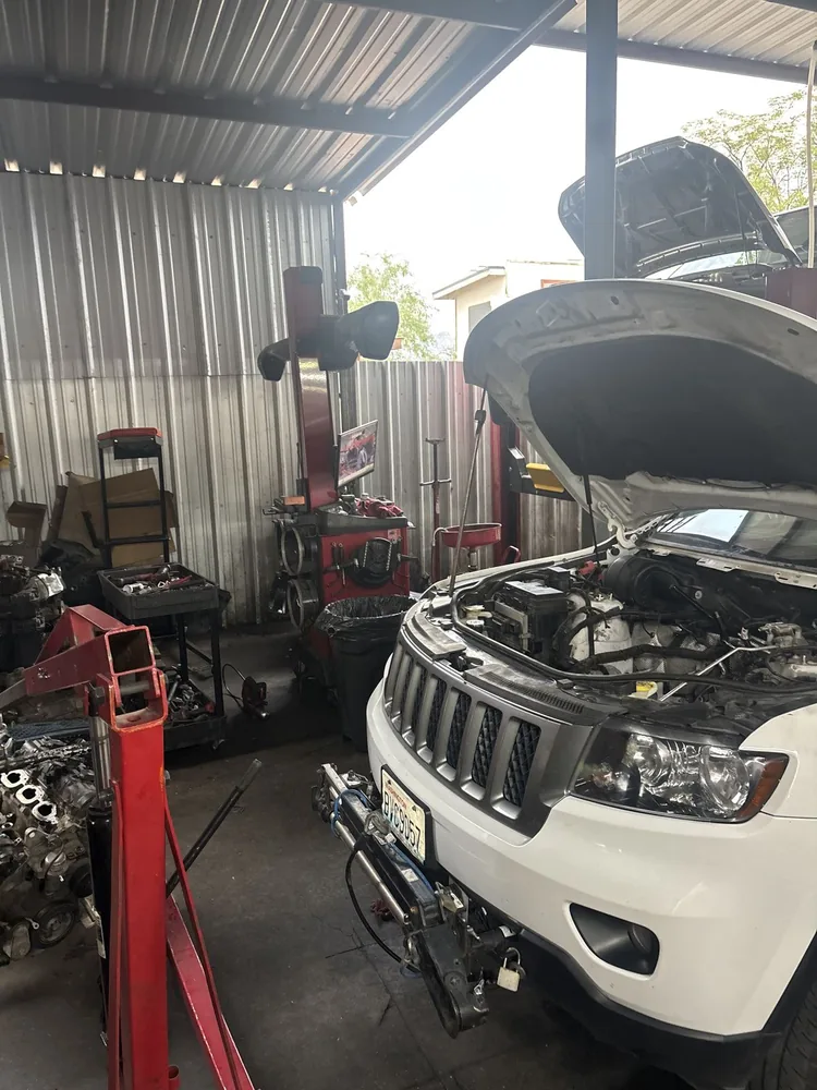 Jeep Grand Cherokee getting an alignment